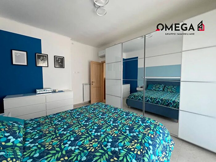 Appartamento trilocale in affitto in Via Carlo De Marchesetti, Trieste