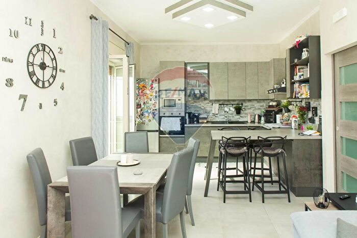 Appartamento trilocale in vendita in Via Giuseppe Verdi, Mascalucia