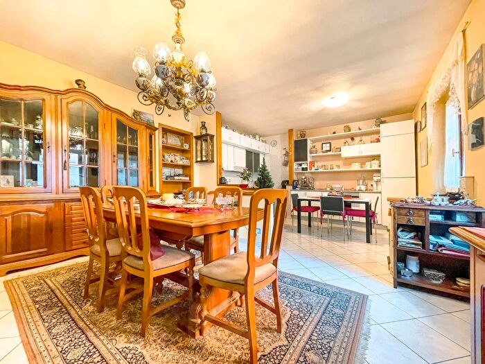 Appartamento bilocale in vendita in Piazza Manzetti, Invorio