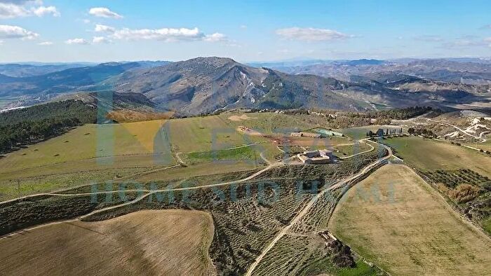 Casa in vendita in Enna, Agira