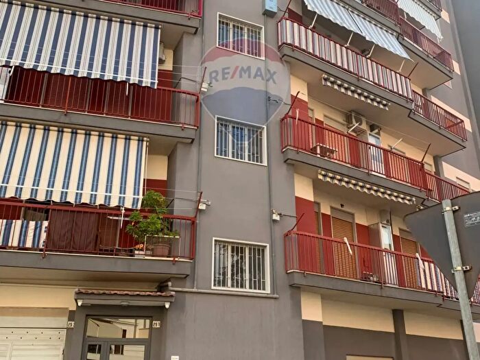 Appartamento con 8 locali in vendita in Via Don Minzoni, Caltanissetta