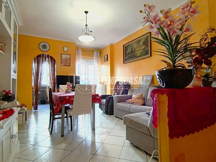 Appartamento con 5 locali in vendita in Via Roma, Gaglianico