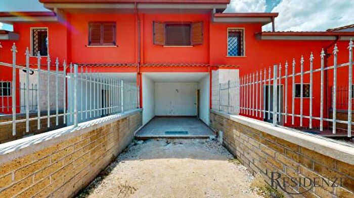 Appartamento trilocale in vendita in Località Guadotufo, Sacrofano