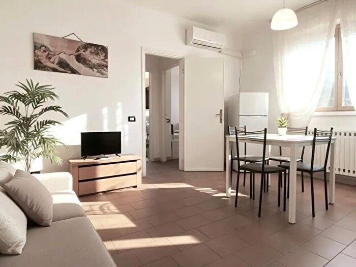 Appartamento trilocale in vendita in Viale Cristoforo Colombo, Camaiore