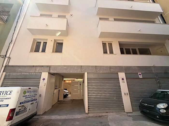 Appartamento quadrilocale in vendita in Via Simone Marino, Marsala