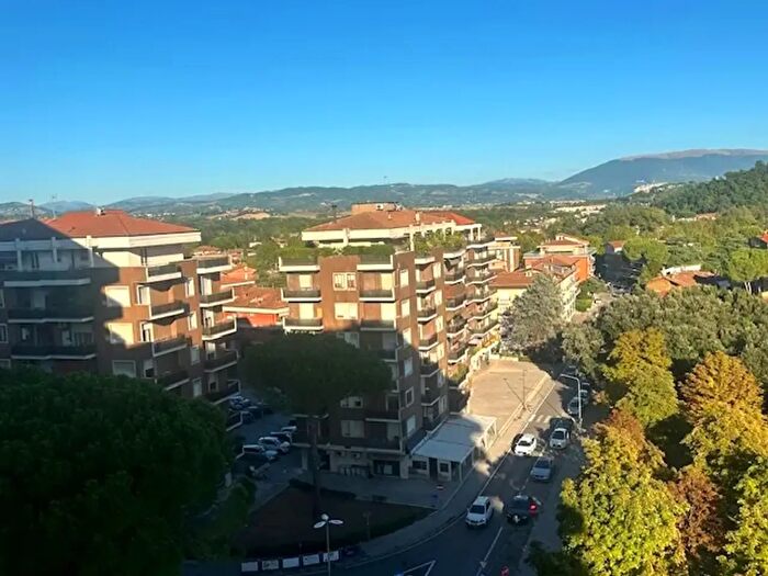 Appartamento quadrilocale in vendita in Via Quintina, Perugia