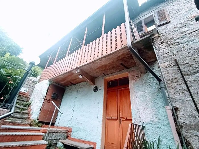 Casa con 5 locali in vendita in Via Savoia, Villadossola