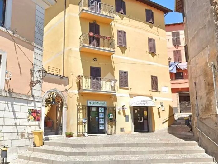 Appartamento trilocale in vendita in Via Cesare Battisti, Paliano