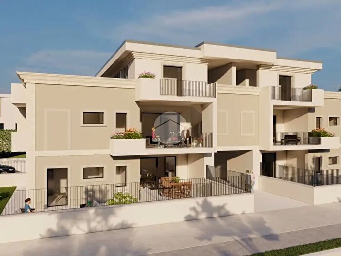 Appartamento con 5 locali in vendita in Via Umberto Richiello, Viterbo