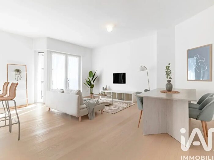 Appartamento trilocale in vendita in Via Medici da Seregno, Seregno