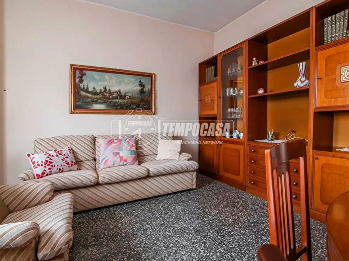 Appartamento trilocale in vendita in Via Giuseppe Garibaldi, Gorla Maggiore