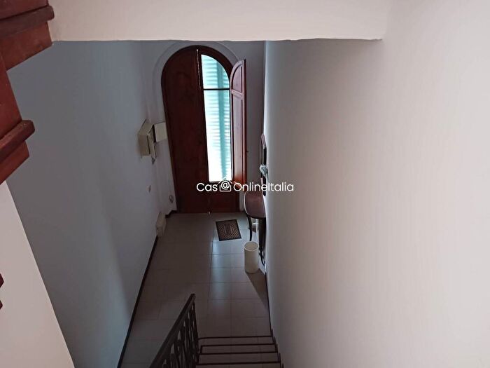Casa con 6 locali in affitto in Viale Ugo Foscolo, Centro, Viareggio