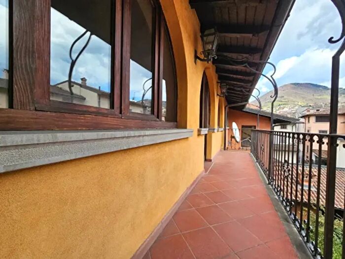 Appartamento quadrilocale in affitto in Via Dante Alighieri, Leffe