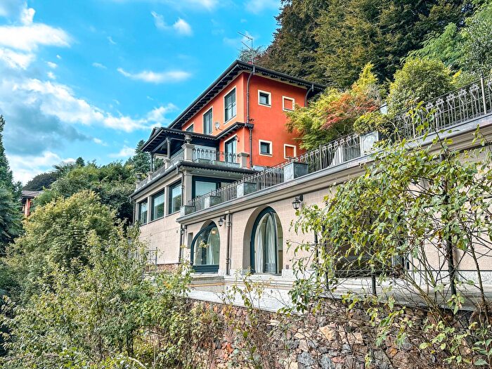 Casa bilocale in vendita in Via Ing Mario Saini, Meina