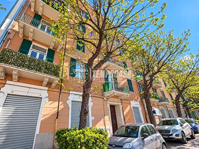 Appartamento quadrilocale in vendita in Via Giuseppe Verdi, Savona