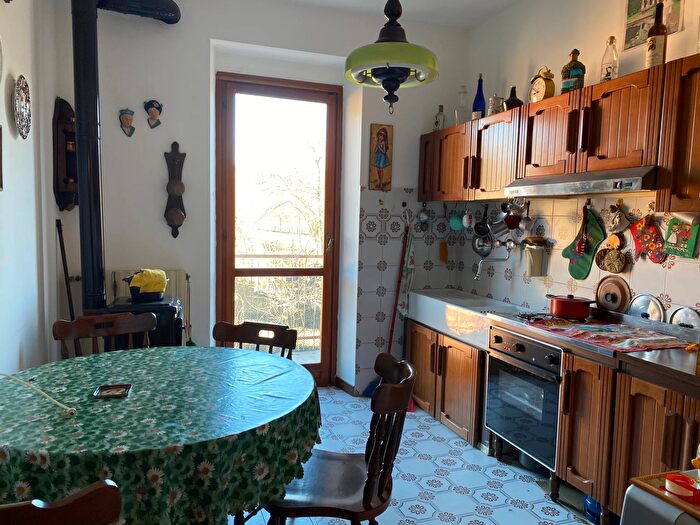 Appartamento trilocale in vendita in Via Conte dAste, Somano