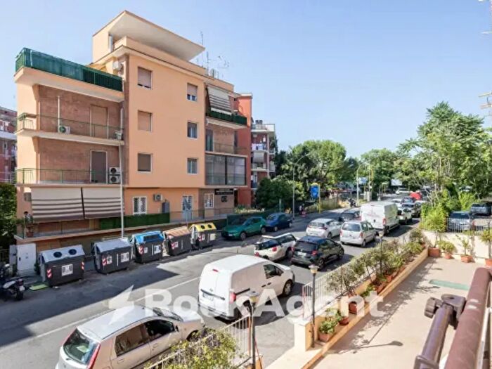 Appartamento trilocale in vendita in Via dei Durantini, Roma