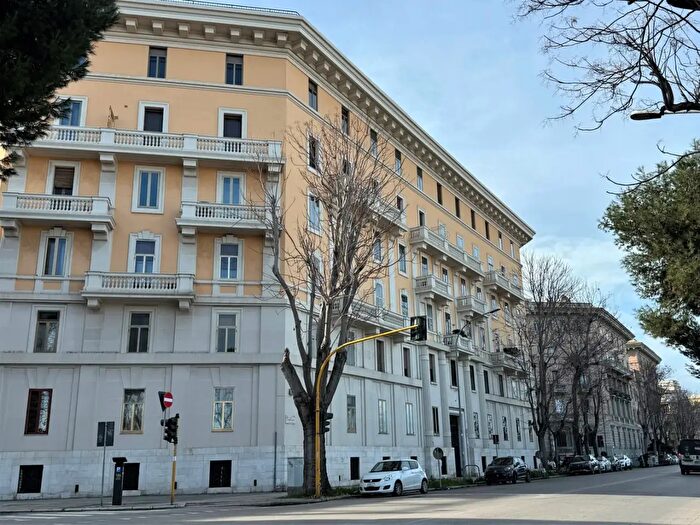 Appartamento quadrilocale in vendita in Corso Vittorio Veneto, Bari