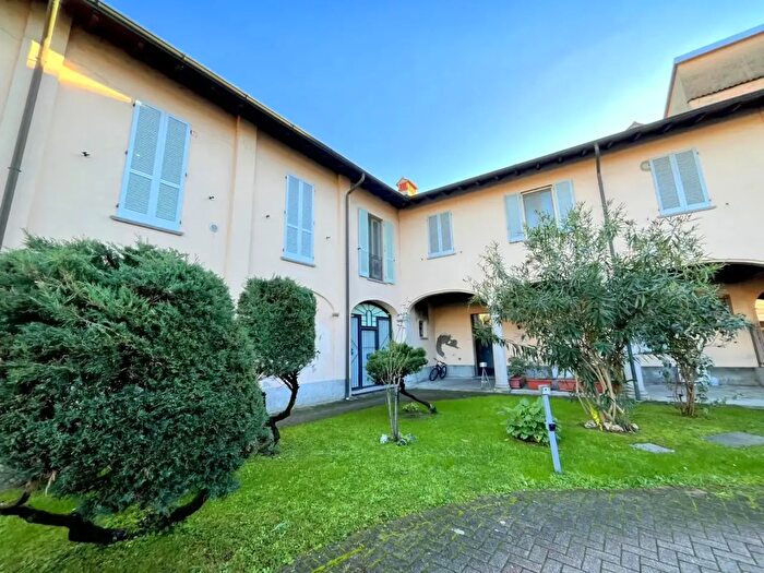 Case in Vendita e in Affitto - 2