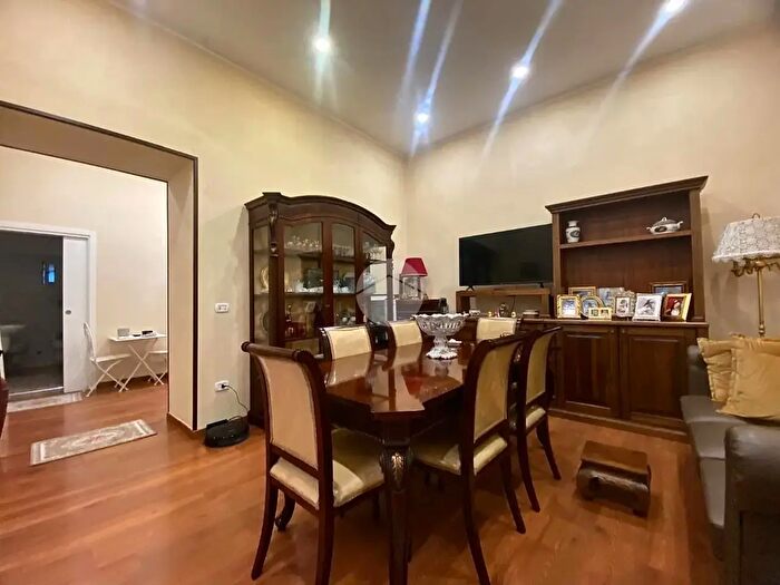 Appartamento trilocale in vendita in Via Diego Petriccione, Napoli