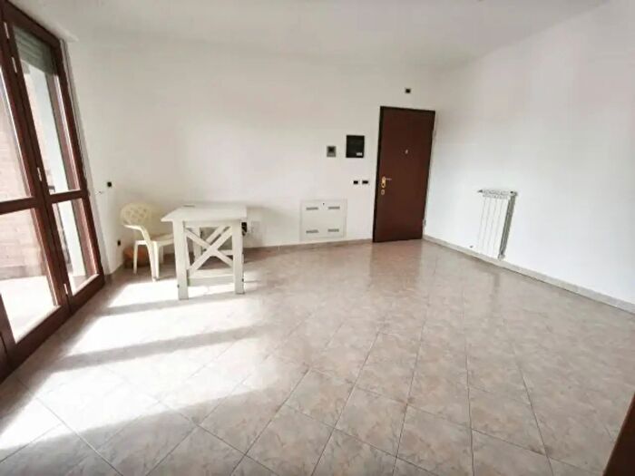 Appartamento trilocale in vendita in Via Nosate, Roma