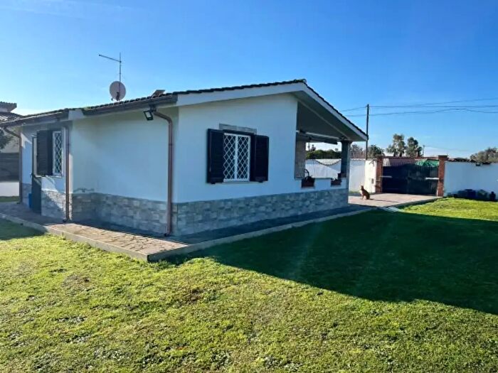 Casa trilocale in vendita in Via Treste, Aprilia