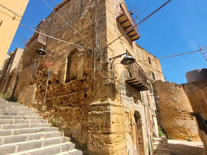 Appartamento trilocale in vendita in Via Raccomandata, Agrigento