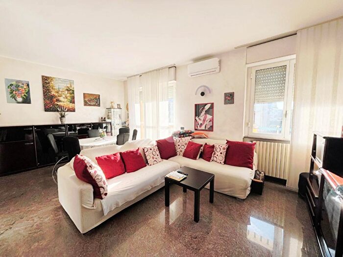 Appartamento quadrilocale in vendita in Via Giambattista Pergolesi, Lissone