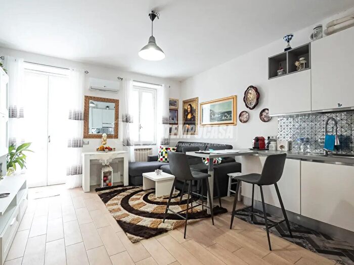 Appartamento bilocale in vendita in Via Novembre, Giussano