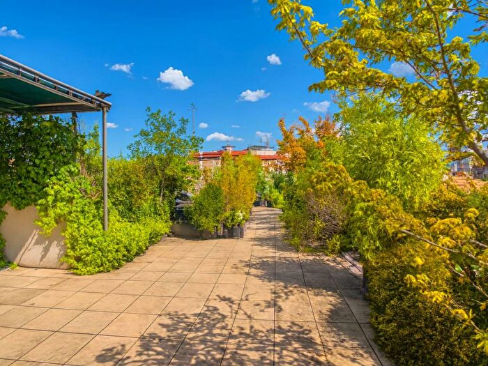 Appartamento trilocale in affitto in Via Crema, Porta Romana Medaglie dOro, Milano