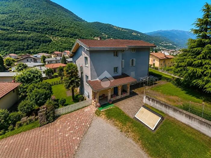 Appartamento quadrilocale in vendita in Via Stazione, Poggiridenti