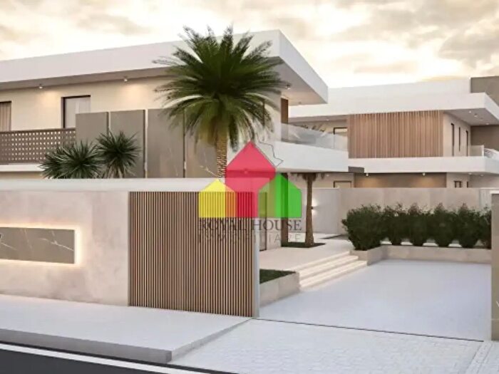 Casa con 6 locali in vendita in Via Sandro Pertini, Parete