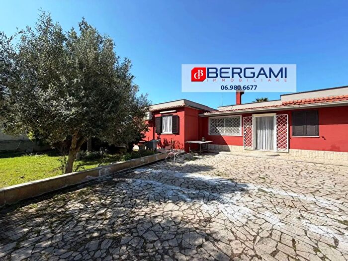 Casa con 6 locali in vendita in Via della Spadellata, Anzio
