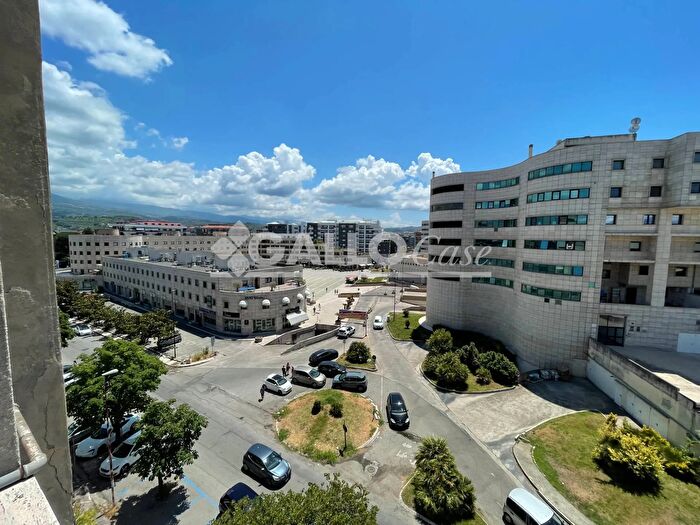 Appartamento con 7 locali in vendita in Piazza della Libertà Rende, Rende