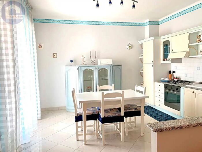 Appartamento trilocale in vendita in Via San Francesco, Taggia