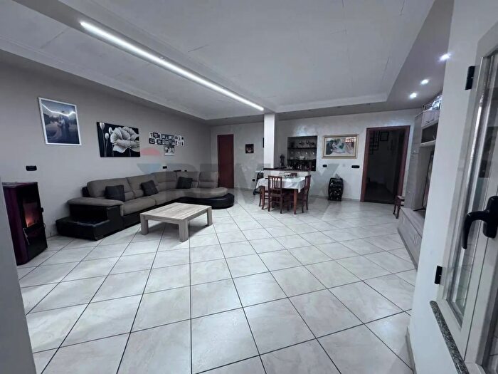 Casa con 7 locali in vendita in CoriglianoRossano