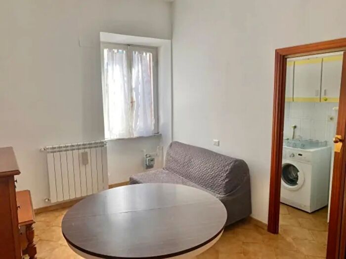 Appartamento trilocale in affitto in Viale Giuseppe Picchioni, Tivoli