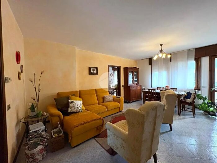 Appartamento quadrilocale in vendita in Via Recanati, Vigonza