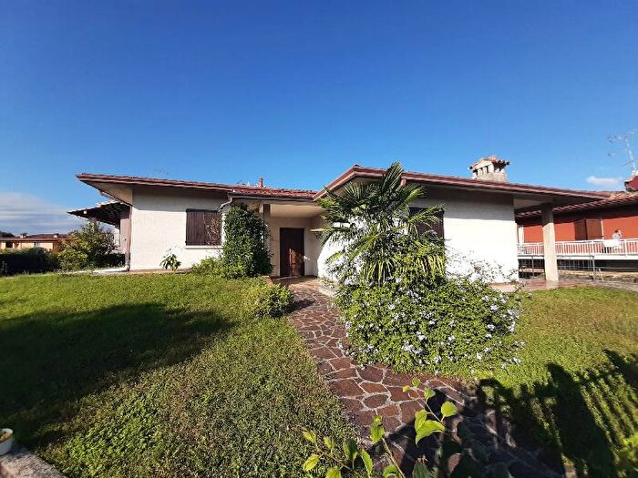 Casa con 6 locali in vendita in Via Benaco, Puegnago Sul Garda