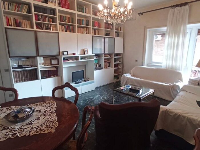 Appartamento trilocale in affitto in Via Lucrezia Romana, Ciampino