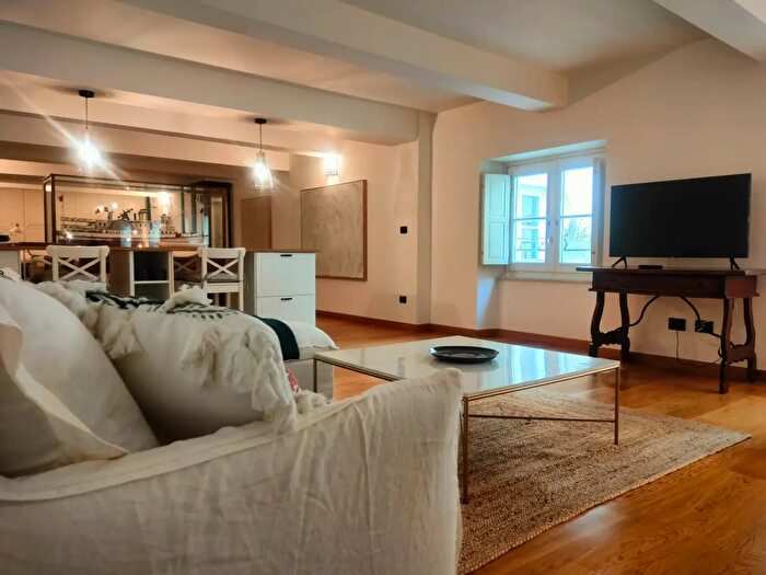 Appartamento con 5 locali in affitto in Piazza delle Fontane Marose, Genova