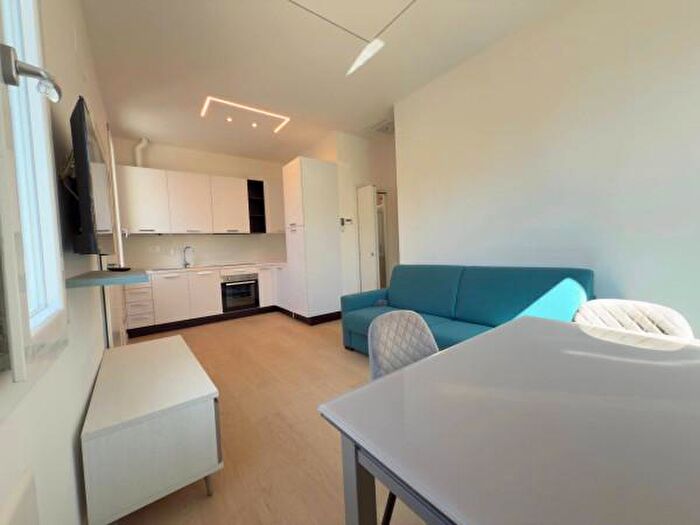 Appartamento trilocale in vendita in Via Fratelli Arpe, Santa Margherita Ligure