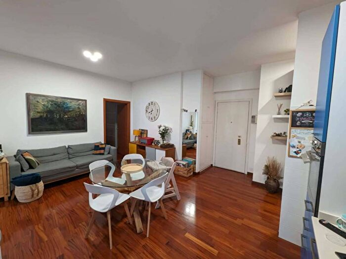 Appartamento trilocale in affitto in Viale Lucania, Corvetto, Milano