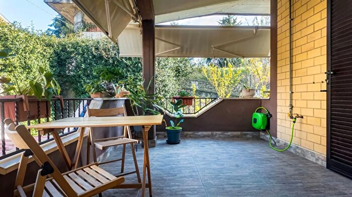 Appartamento trilocale in vendita in Strada, Labico