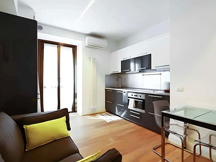Appartamento monolocale in affitto in Via Felice Casati, Milano
