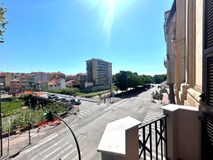 Appartamento con 5 locali in vendita in Corso Agostino Ricci, Savona