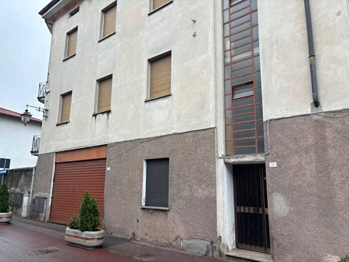 Appartamento trilocale in vendita in Via Molteni, Sirone
