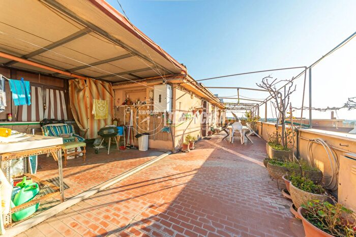 Appartamento trilocale in vendita in Via Quinto Novio, Roma