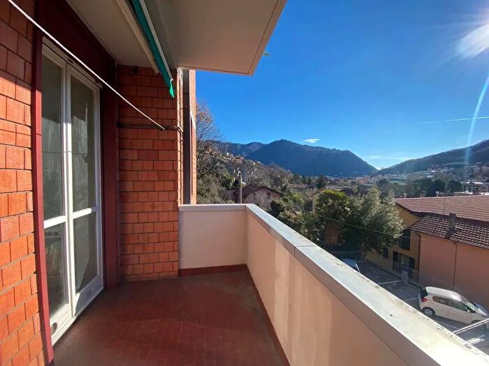 Appartamento con 6 locali in vendita in Via Enrico Toti, Cernobbio