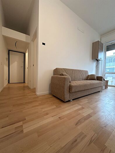 Appartamento trilocale in vendita in Via Pezzotti, Milano